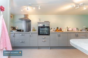 Kitchen- click for photo gallery